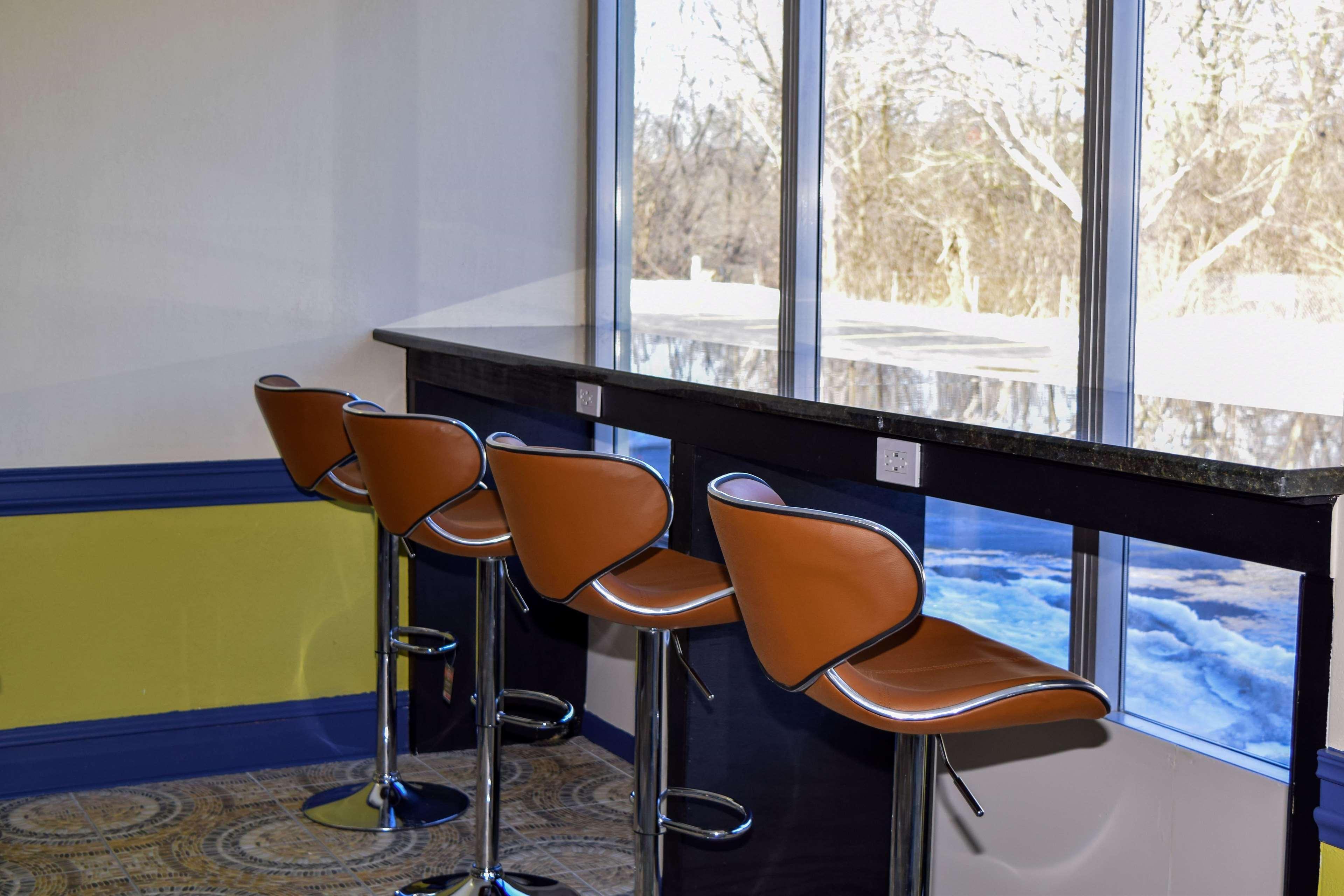 Baymont By Wyndham - Chicago - Addison - O'Hare Hotel Ngoại thất bức ảnh