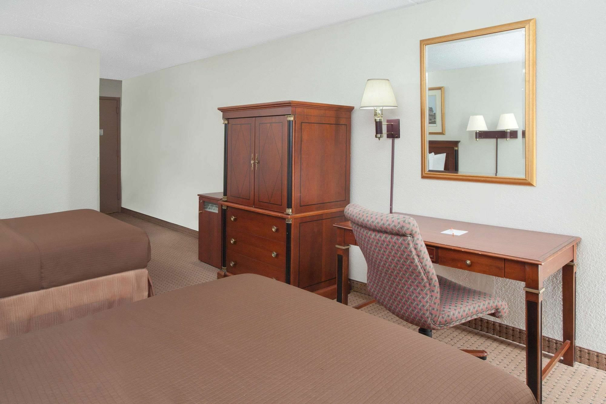 Baymont By Wyndham - Chicago - Addison - O'Hare Hotel Ngoại thất bức ảnh